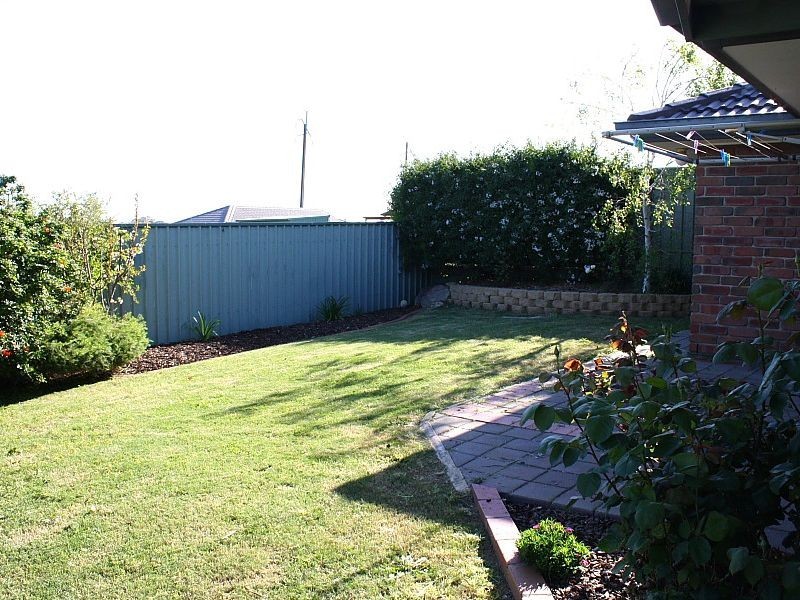 24 Bluestone Drive, Walkley Heights SA 5098