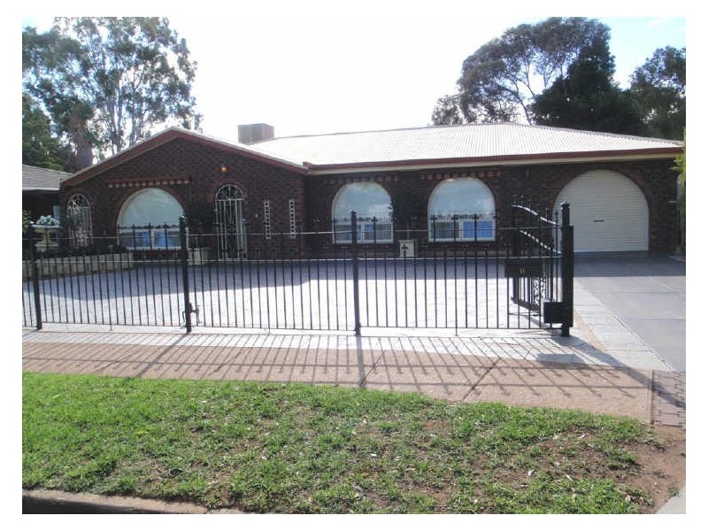 11 Hendrix Crescent, Paralowie SA 5108