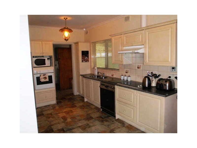 522 Bridge Road, Para Hills West SA 5096