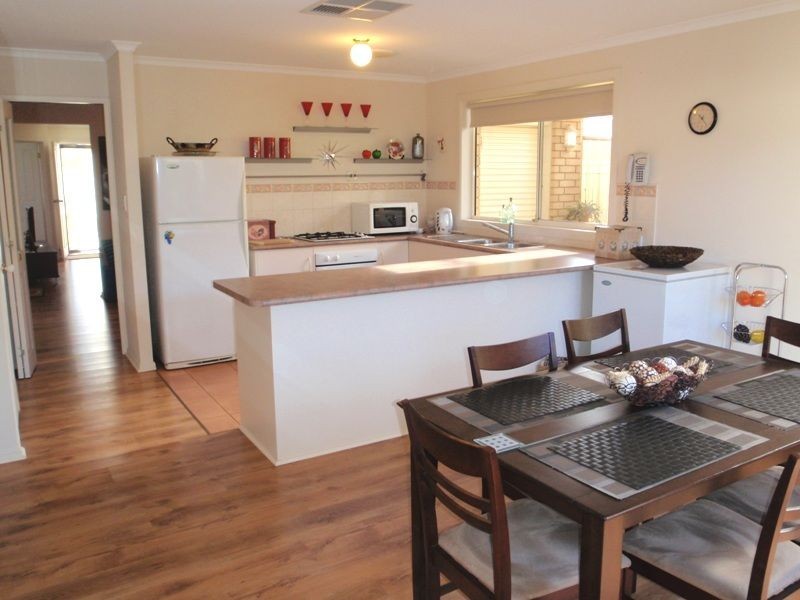 67 Castle Drive, Burton SA 5110