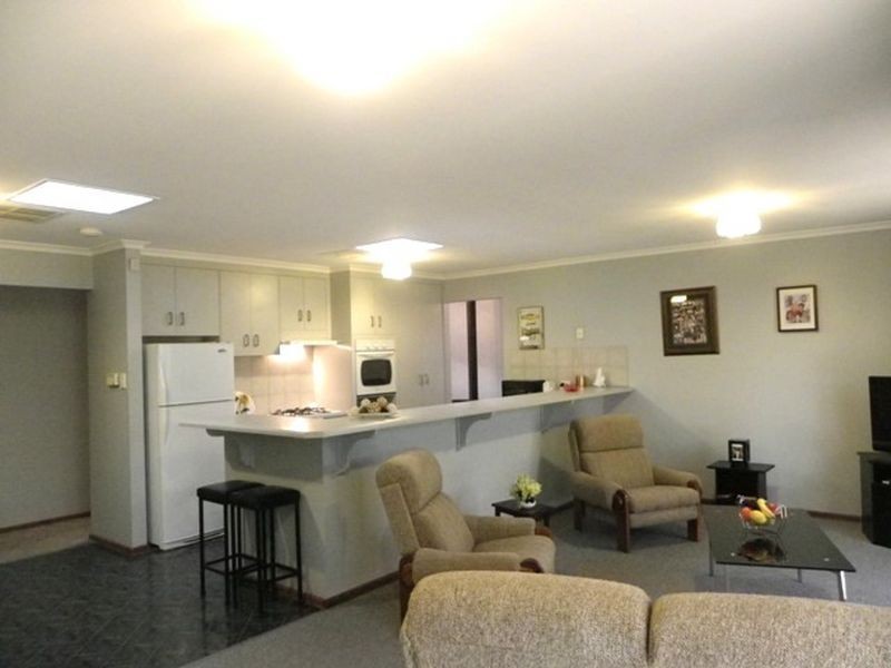 2 Honeysuckle Drive, Hillbank SA 5112