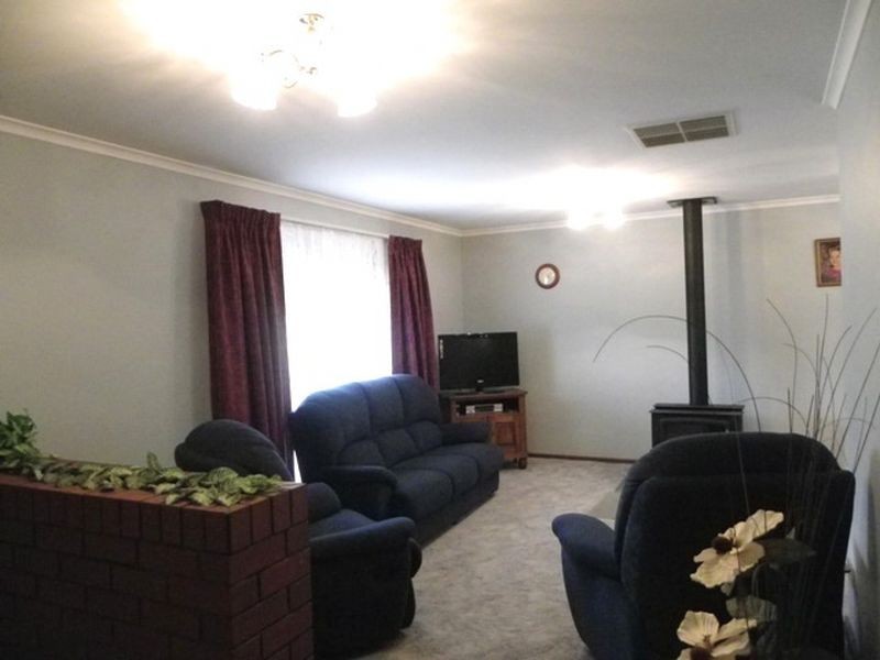 2 Honeysuckle Drive, Hillbank SA 5112