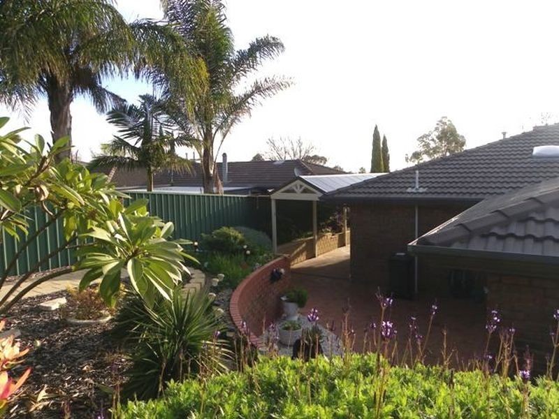 2 Honeysuckle Drive, Hillbank SA 5112
