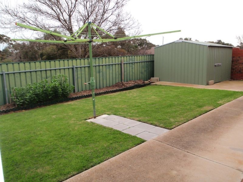 2 Honeysuckle Drive, Hillbank SA 5112