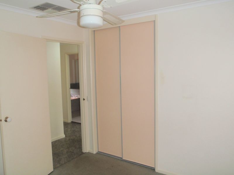 8 Holyoake Court, Hillbank SA 5112