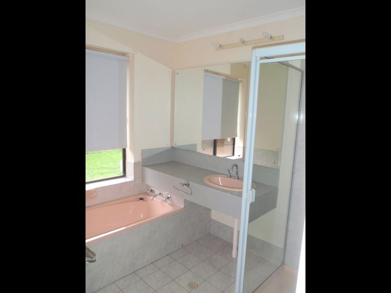 8 Holyoake Court, Hillbank SA 5112