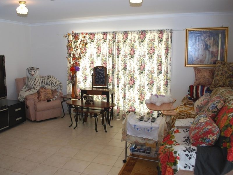 10 Hampshire Street, Burton SA 5110