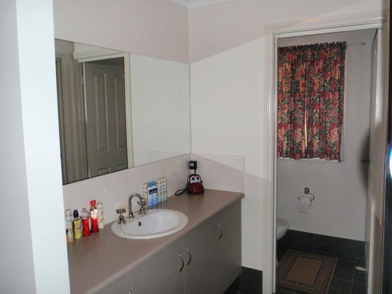 10 Hampshire Street, Burton SA 5110