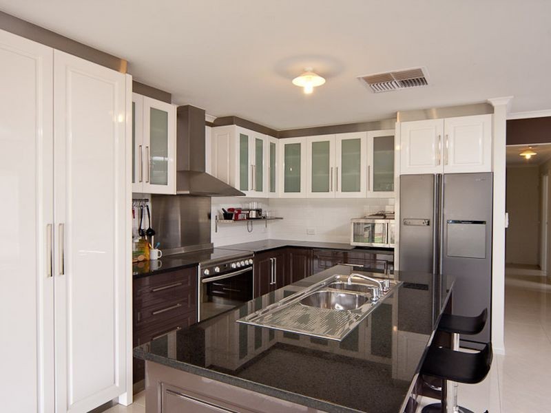 9 Napoleon Court, Paralowie SA 5108