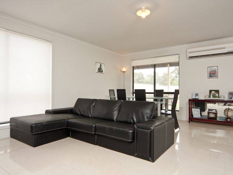 9 Napoleon Court, Paralowie SA 5108