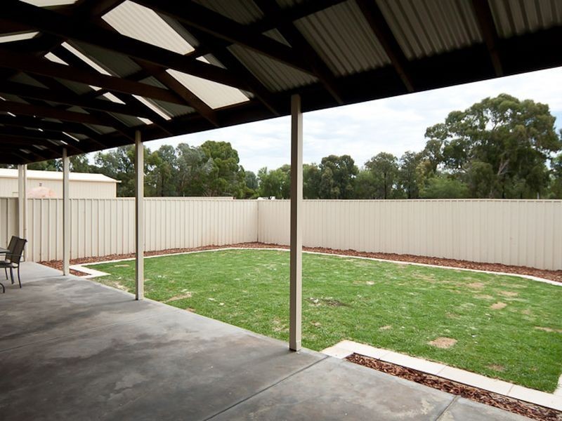 9 Napoleon Court, Paralowie SA 5108
