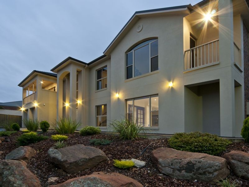 50 Kara Crescent, Gulfview Heights SA 5096