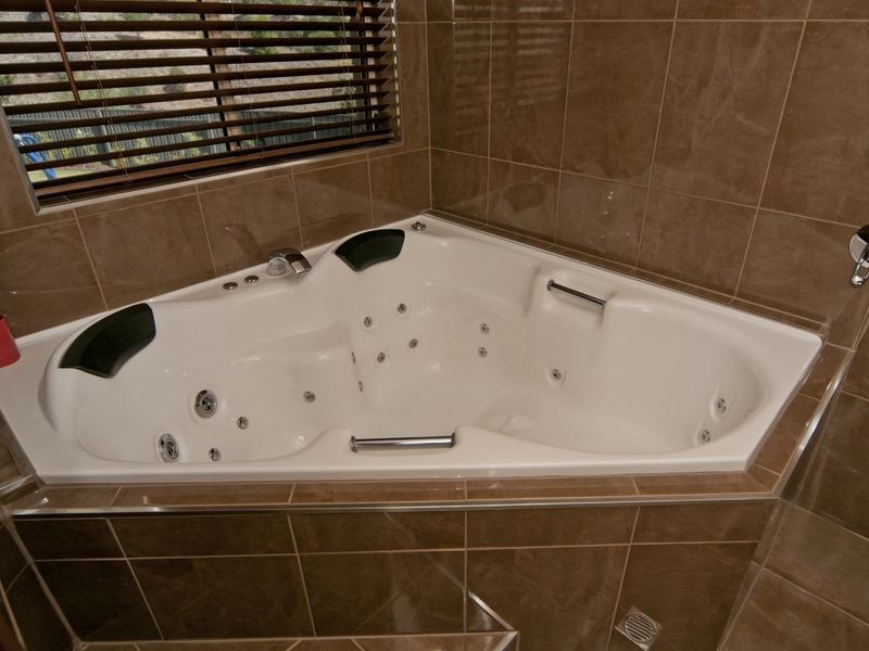 50 Kara Crescent, Gulfview Heights SA 5096