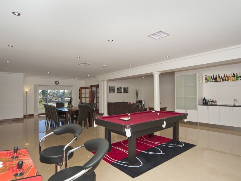 50 Kara Crescent, Gulfview Heights SA 5096