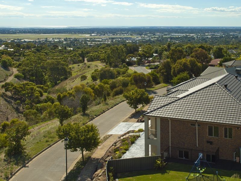 50 Kara Crescent, Gulfview Heights SA 5096