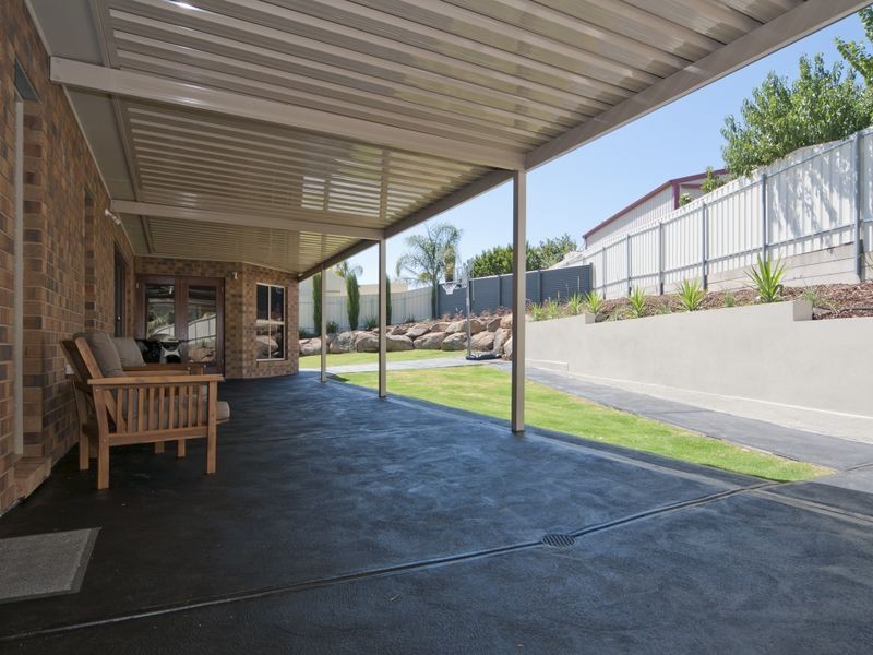 50 Kara Crescent, Gulfview Heights SA 5096