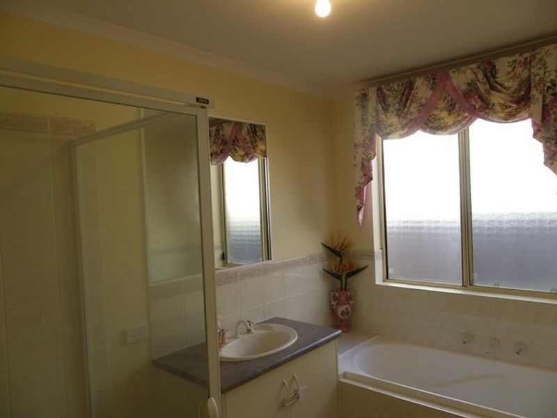 7 Lucy Street, Burton SA 5110