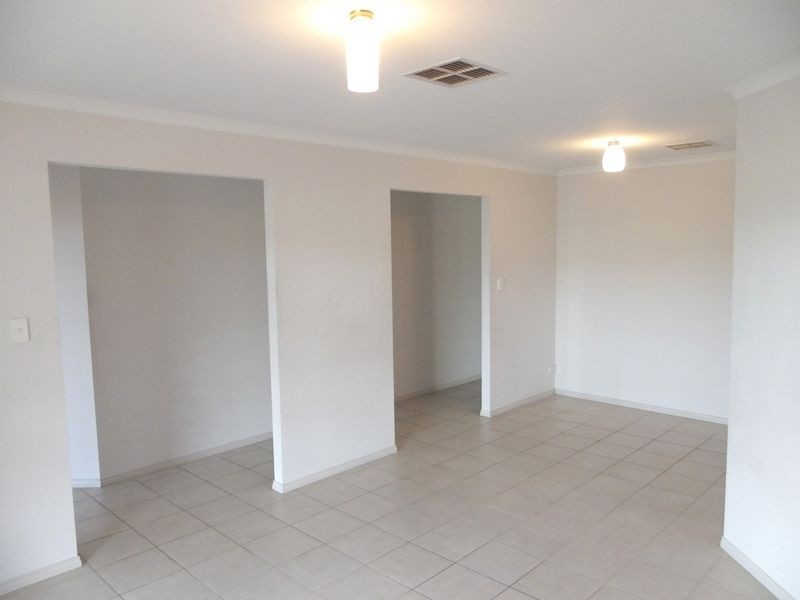 12 Blossom Court, Direk SA 5110