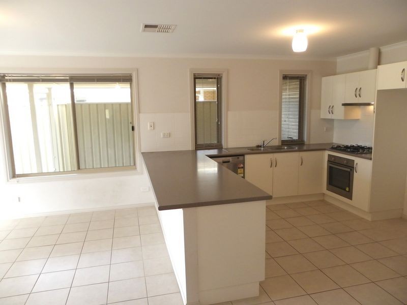 12 Blossom Court, Direk SA 5110