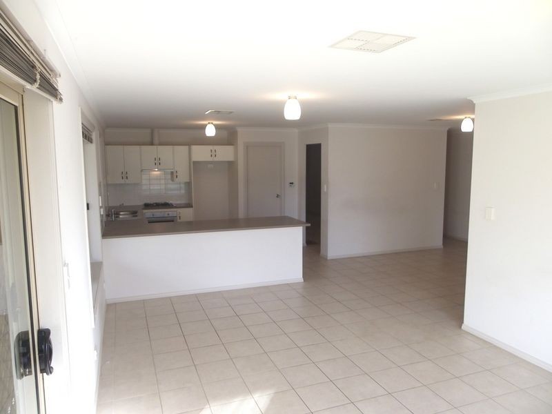 12 Blossom Court, Direk SA 5110