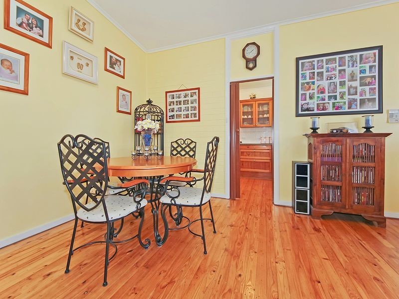 11 Weir Road, Para Hills SA 5096