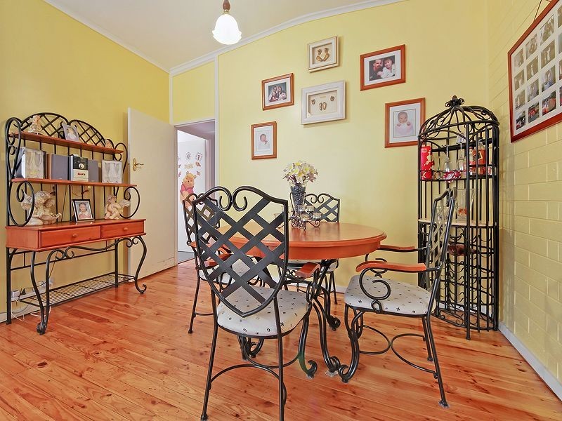 11 Weir Road, Para Hills SA 5096