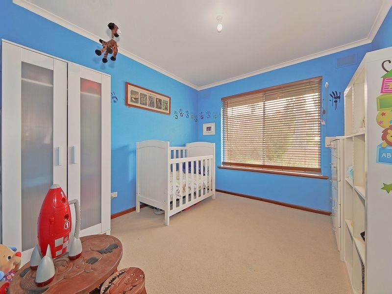 27 Edinburgh Road, Modbury SA 5092