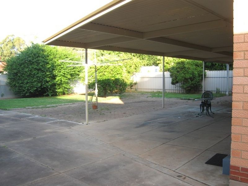 15 Universal Road, Salisbury Downs SA 5108