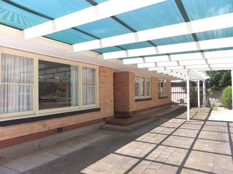 15 Universal Road, Salisbury Downs SA 5108