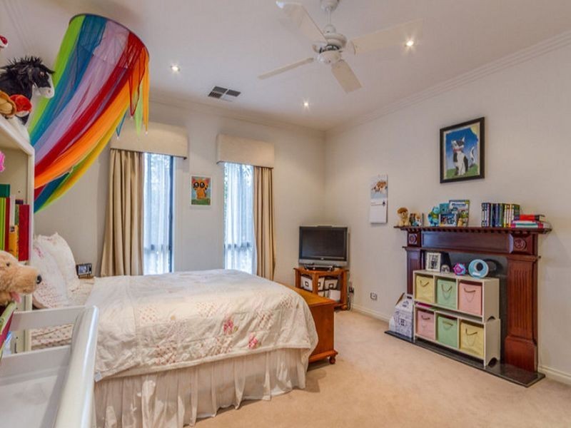 48 Grasswren Way, Mawson Lakes SA 5095