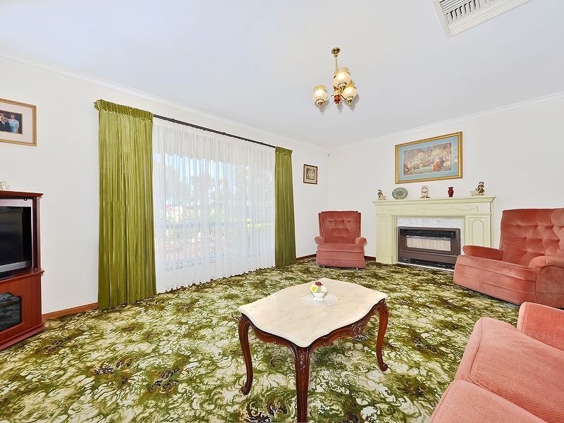 17 Banksia Crescent, Parafield Gardens SA 5107