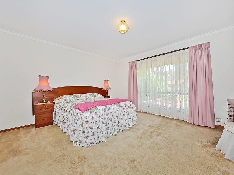 17 Banksia Crescent, Parafield Gardens SA 5107