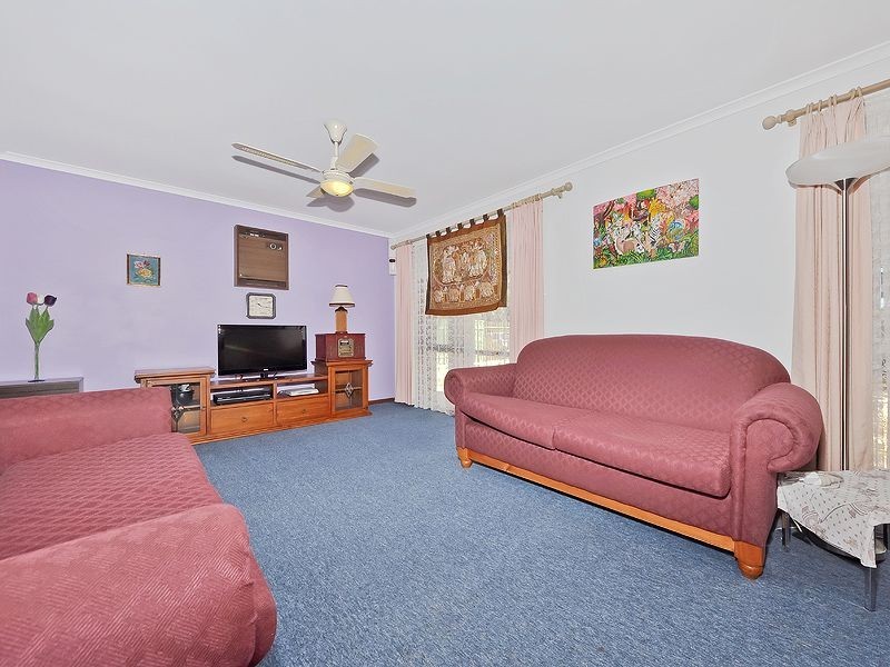 11 Lobelia Drive, Parafield Gardens SA 5107