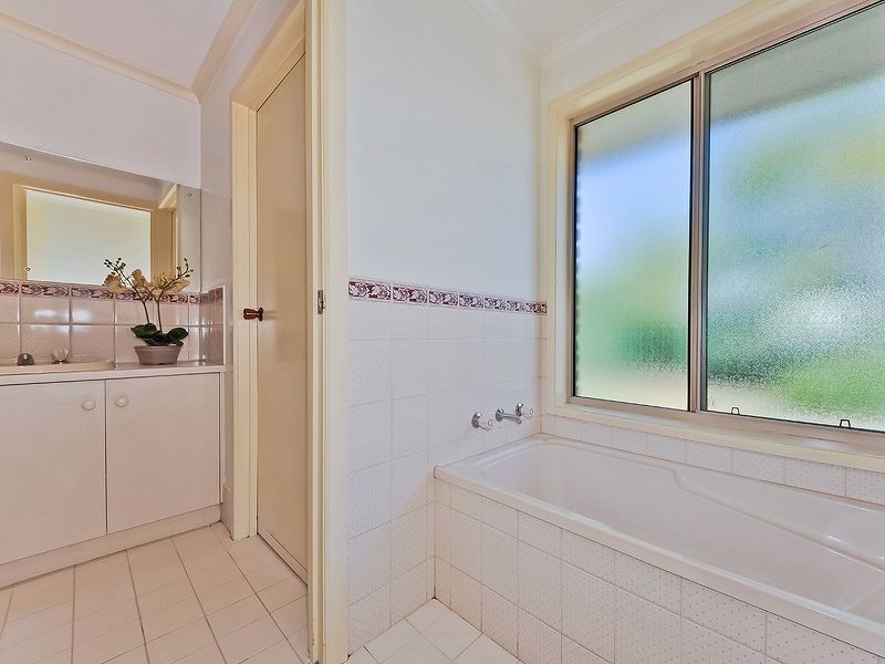 2/5 Camberwell Rise, Salisbury East SA 5109