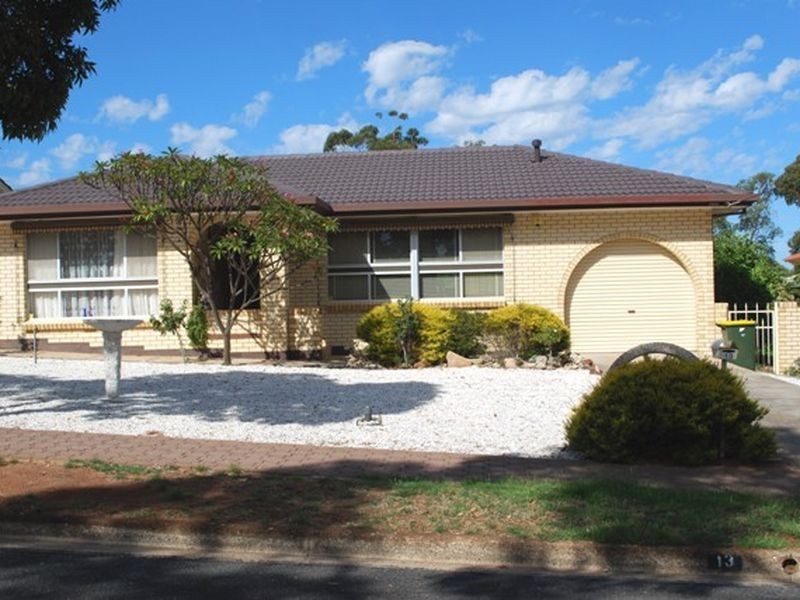 13 Leonard Street, Gulfview Heights SA 5096