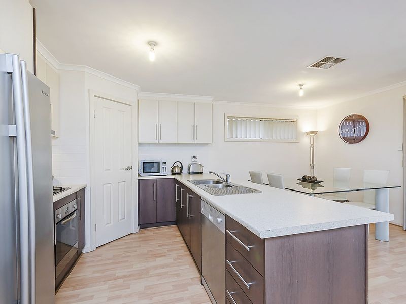 30 Carpenter Road, Parafield Gardens SA 5107