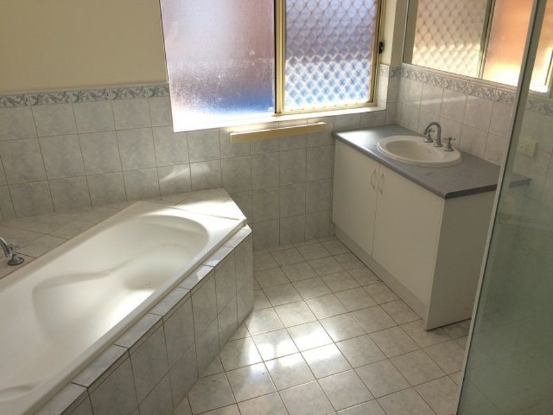 11 Claxton Way, Burton SA 5110
