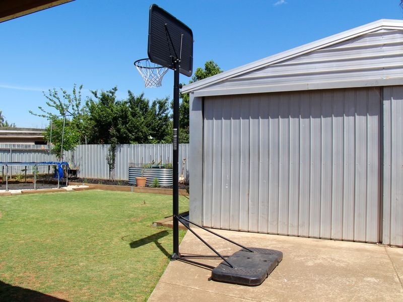 27 Carson Street, Parafield Gardens SA 5107