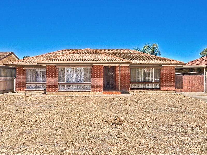18 Woodfield Drive, Salisbury Downs SA 5108