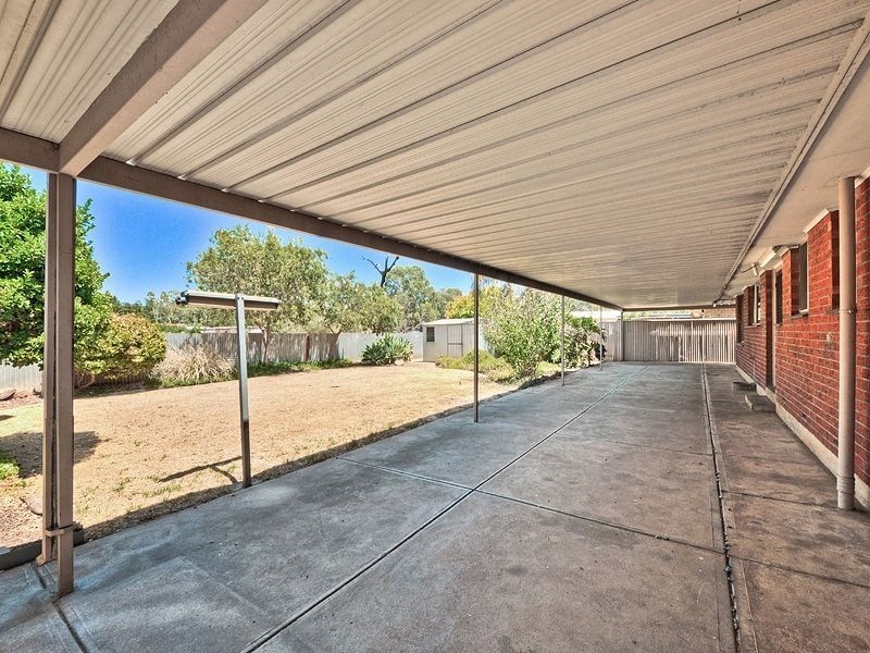 18 Woodfield Drive, Salisbury Downs SA 5108
