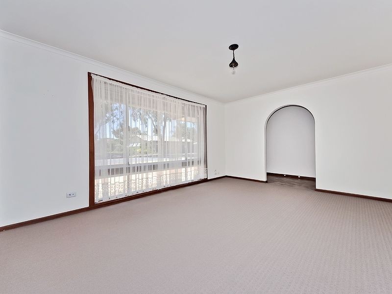 18 Woodfield Drive, Salisbury Downs SA 5108