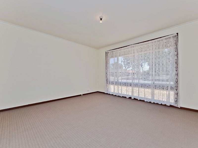 18 Woodfield Drive, Salisbury Downs SA 5108