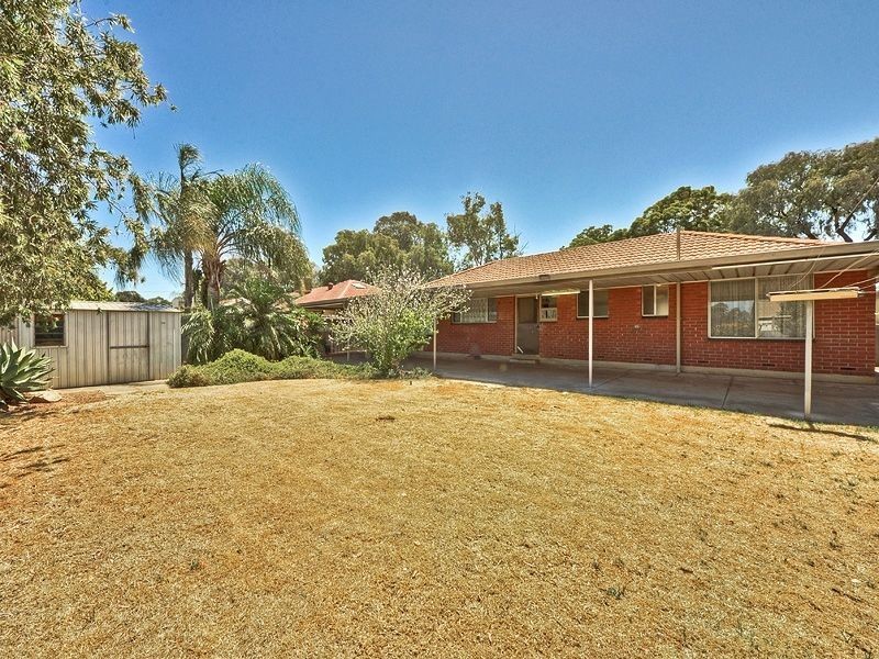 18 Woodfield Drive, Salisbury Downs SA 5108
