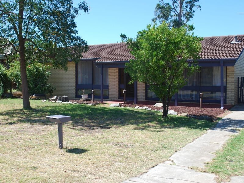 17 Shakespeare Way, Para Hills SA 5096