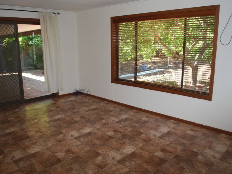 17 Shakespeare Way, Para Hills SA 5096