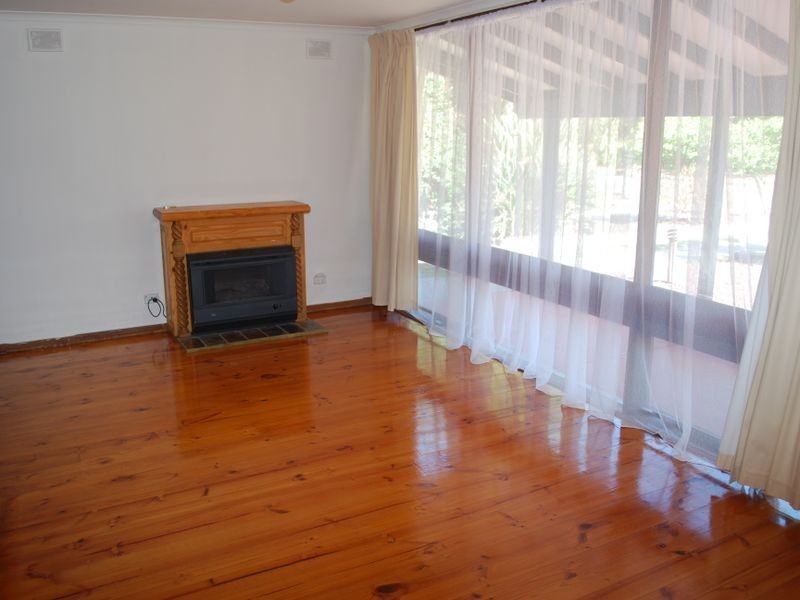 17 Shakespeare Way, Para Hills SA 5096