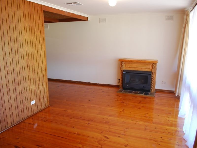 17 Shakespeare Way, Para Hills SA 5096