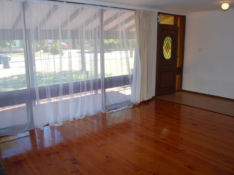 17 Shakespeare Way, Para Hills SA 5096