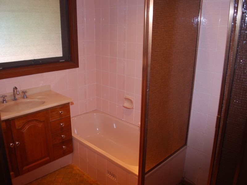 17 Shakespeare Way, Para Hills SA 5096