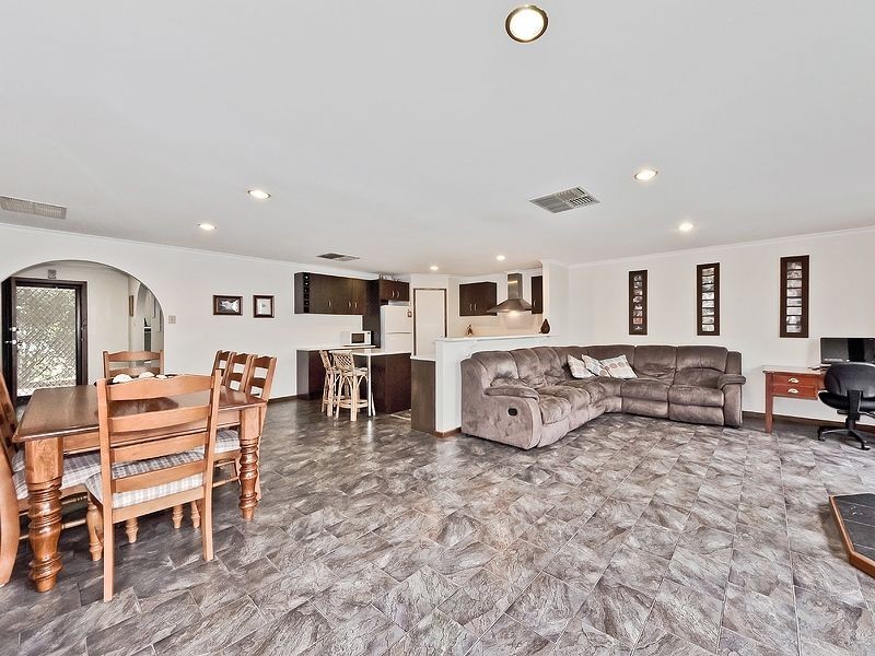 6 Dyson Court, Paralowie SA 5108